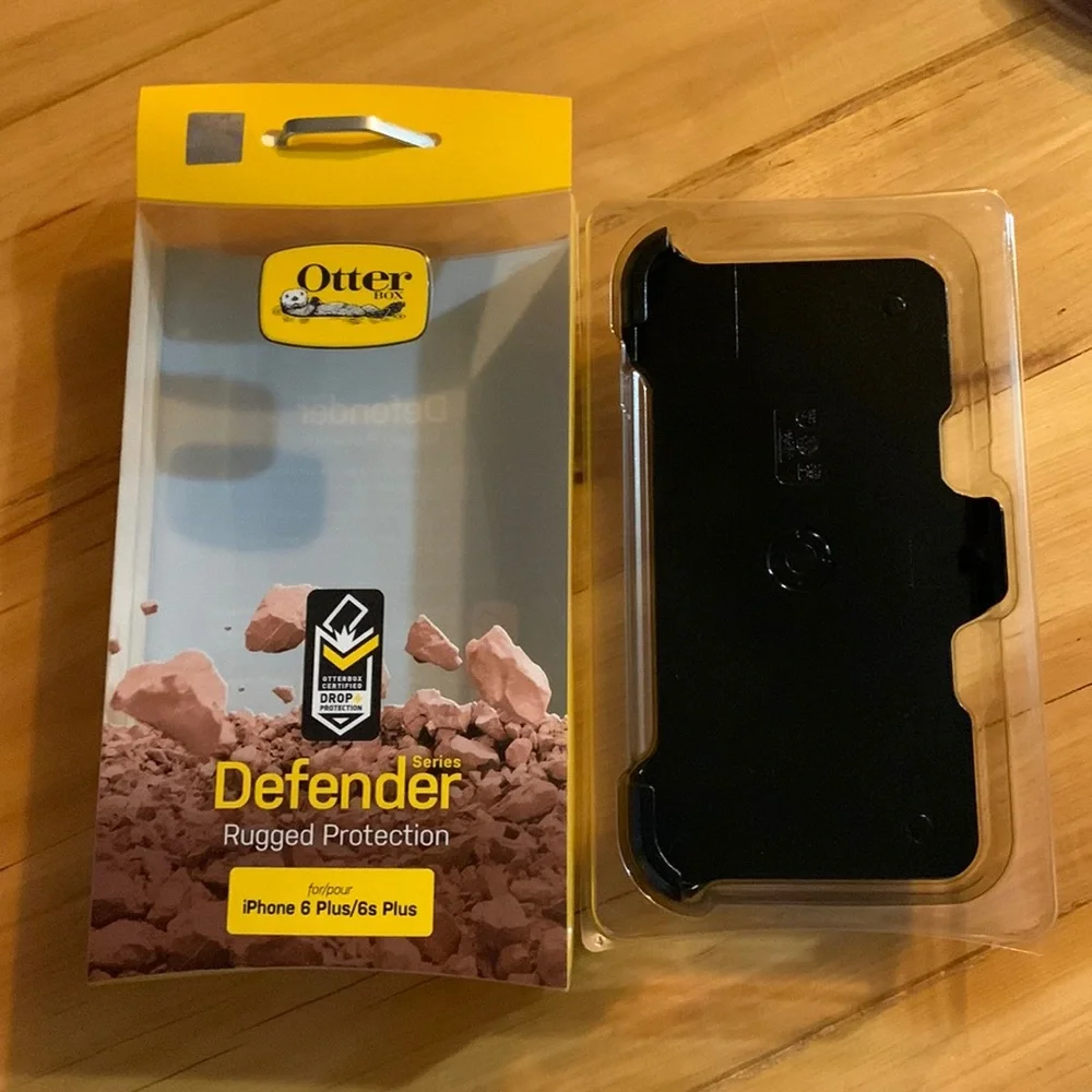 NEW Otter box defender belt clip/holster